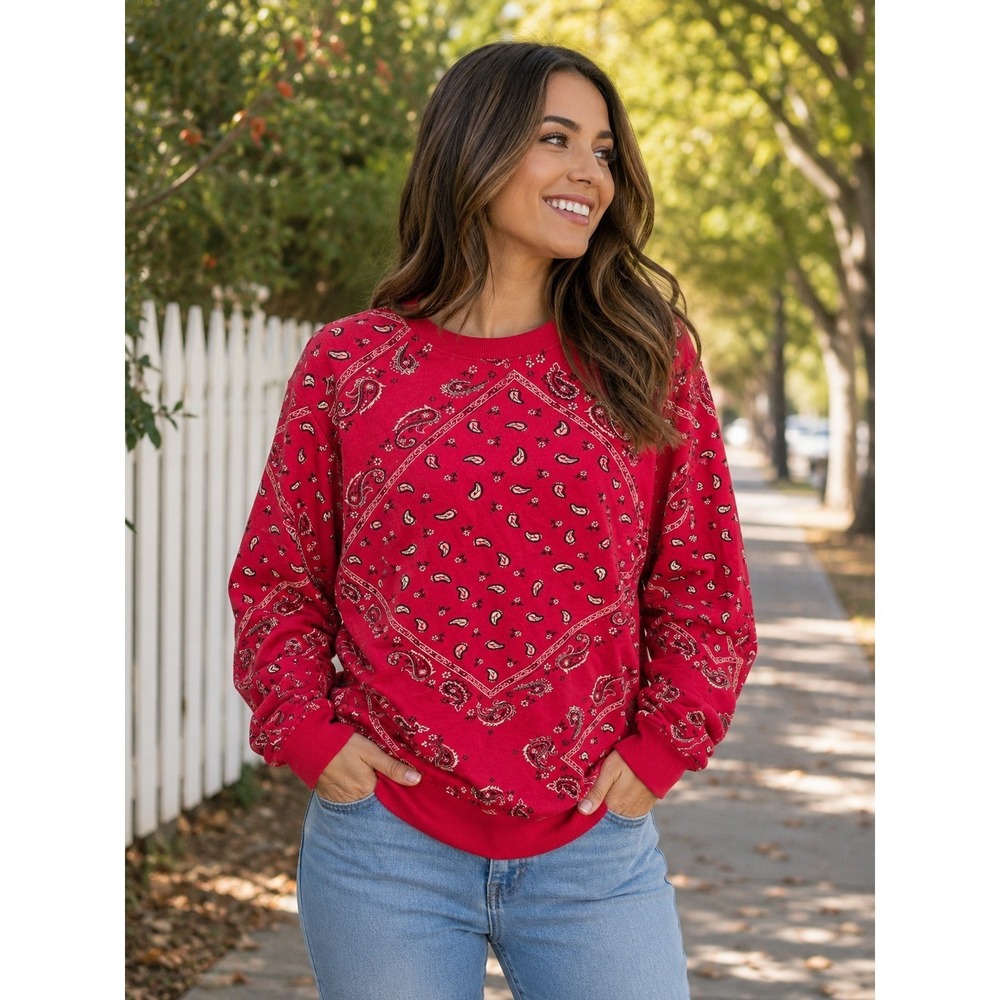 Character Hero Bandana Print Sweatshirt Women's Size Large Red Western Cozy